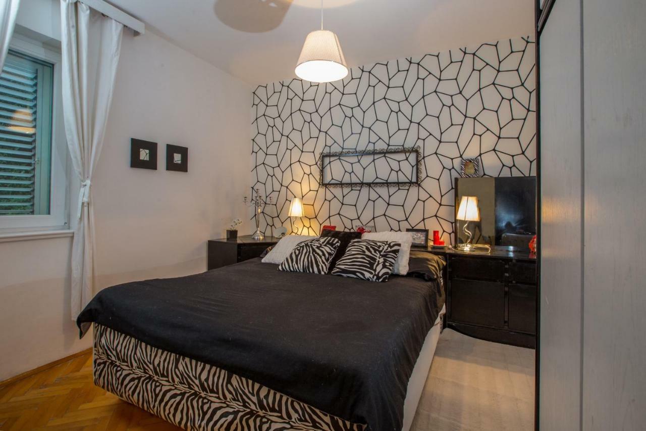Apartment Valerija Єсенице Екстер'єр фото