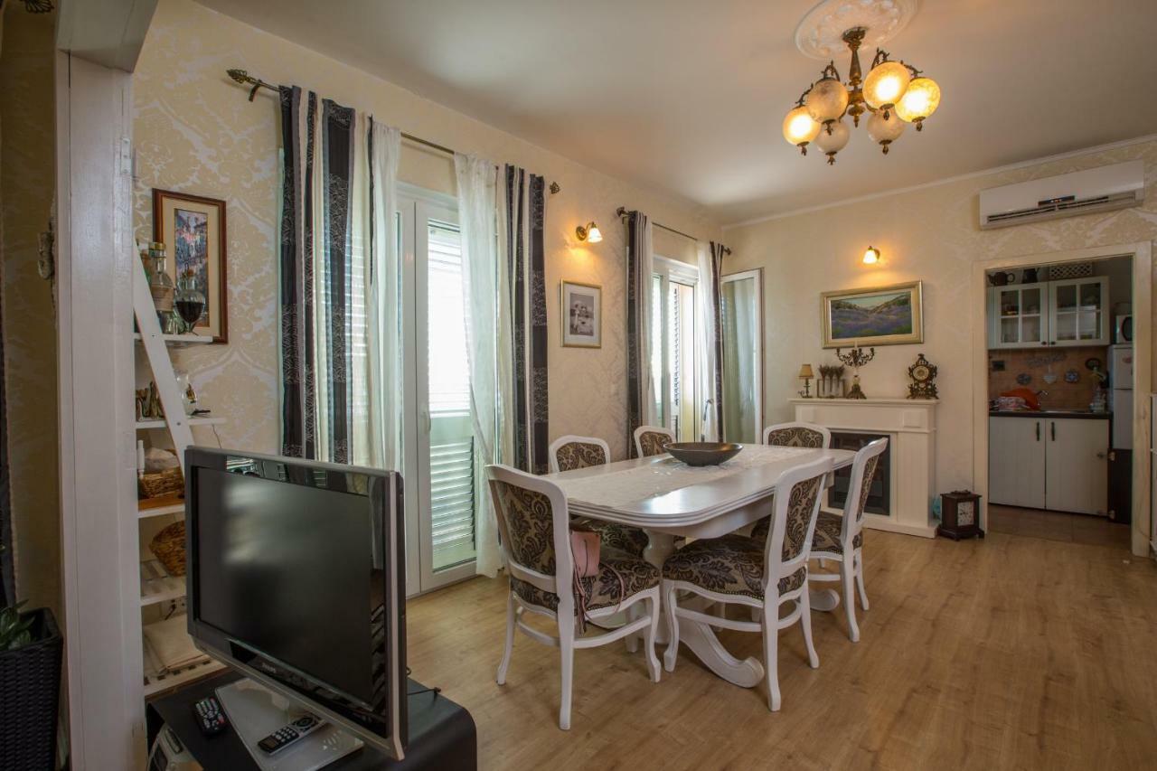 Apartment Valerija Єсенице Екстер'єр фото